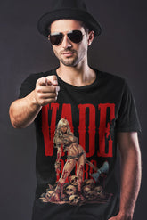 Preciosa camiseta con vikinga con la frase Vade retro. Perfecta para los que buscan camisetas de vikingos, camisetas heavies, camisetas de comics